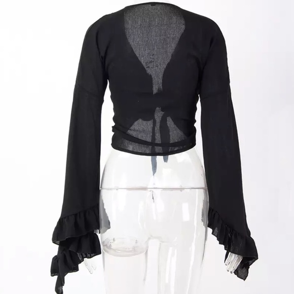 Black tie up ruffle hem sleeve crop top - Picture 3 of 4